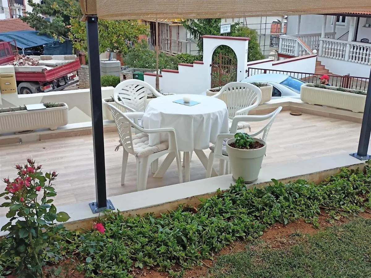Cozy Apartment In The City Center Pula